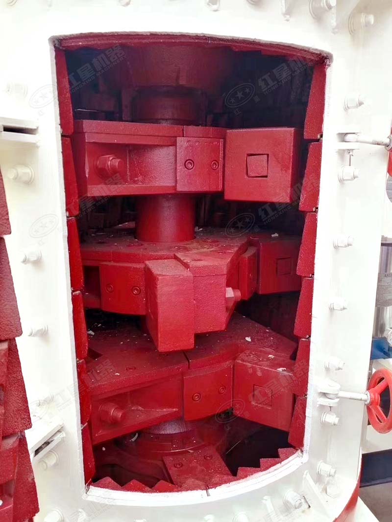 乐鱼复合式破碎机锤头实拍